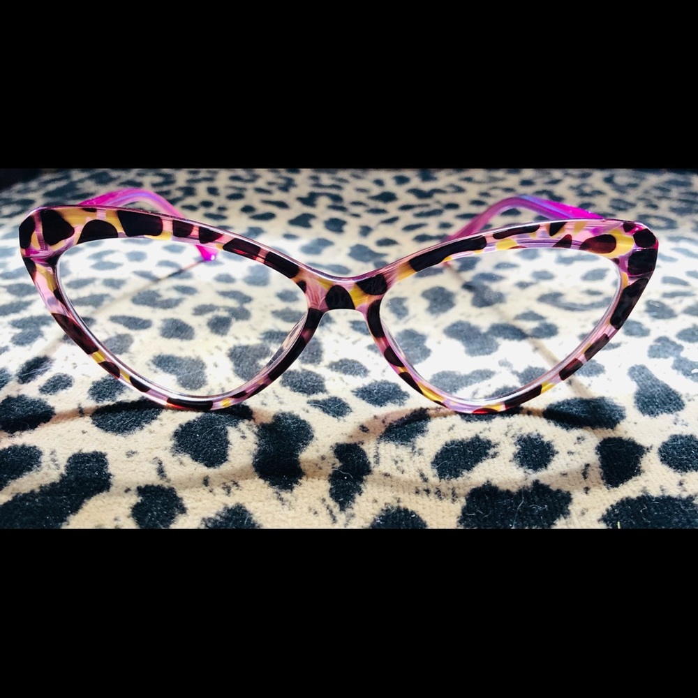 Women’s cat eye glasses.
